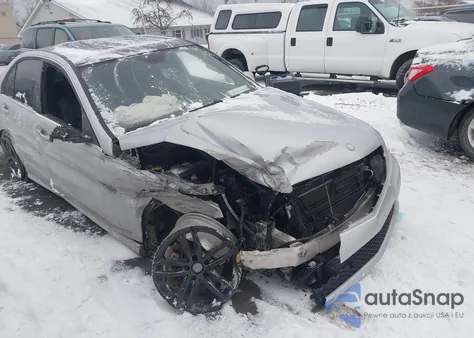 2013 Mercedes-Benz C 250 Sport from USA, damaged, VIN WDDGF4HB5DR292973